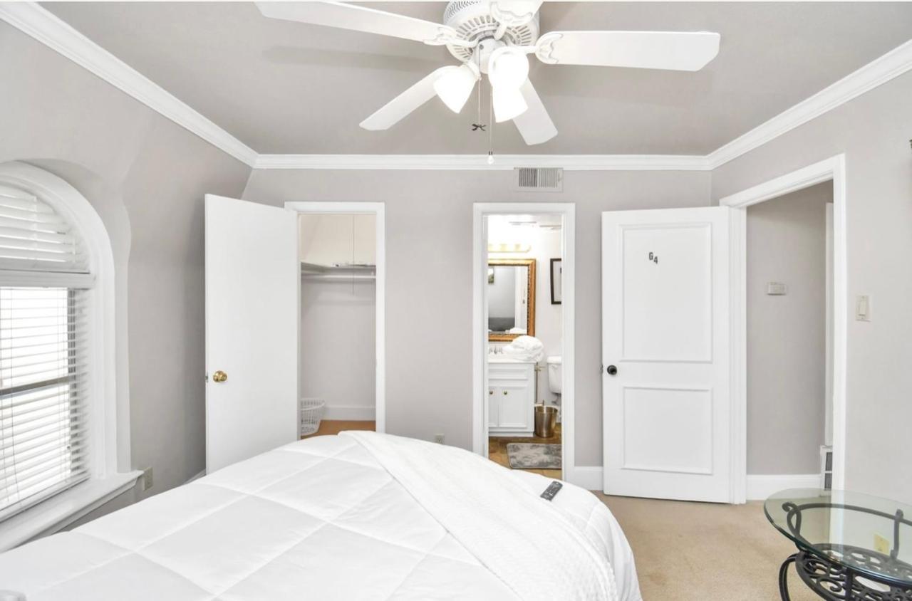 Stunning Private Room In Town Home Houston Buitenkant foto